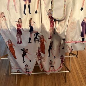 Taylor swift eras tour Women's satiny Pajama Set size xxl